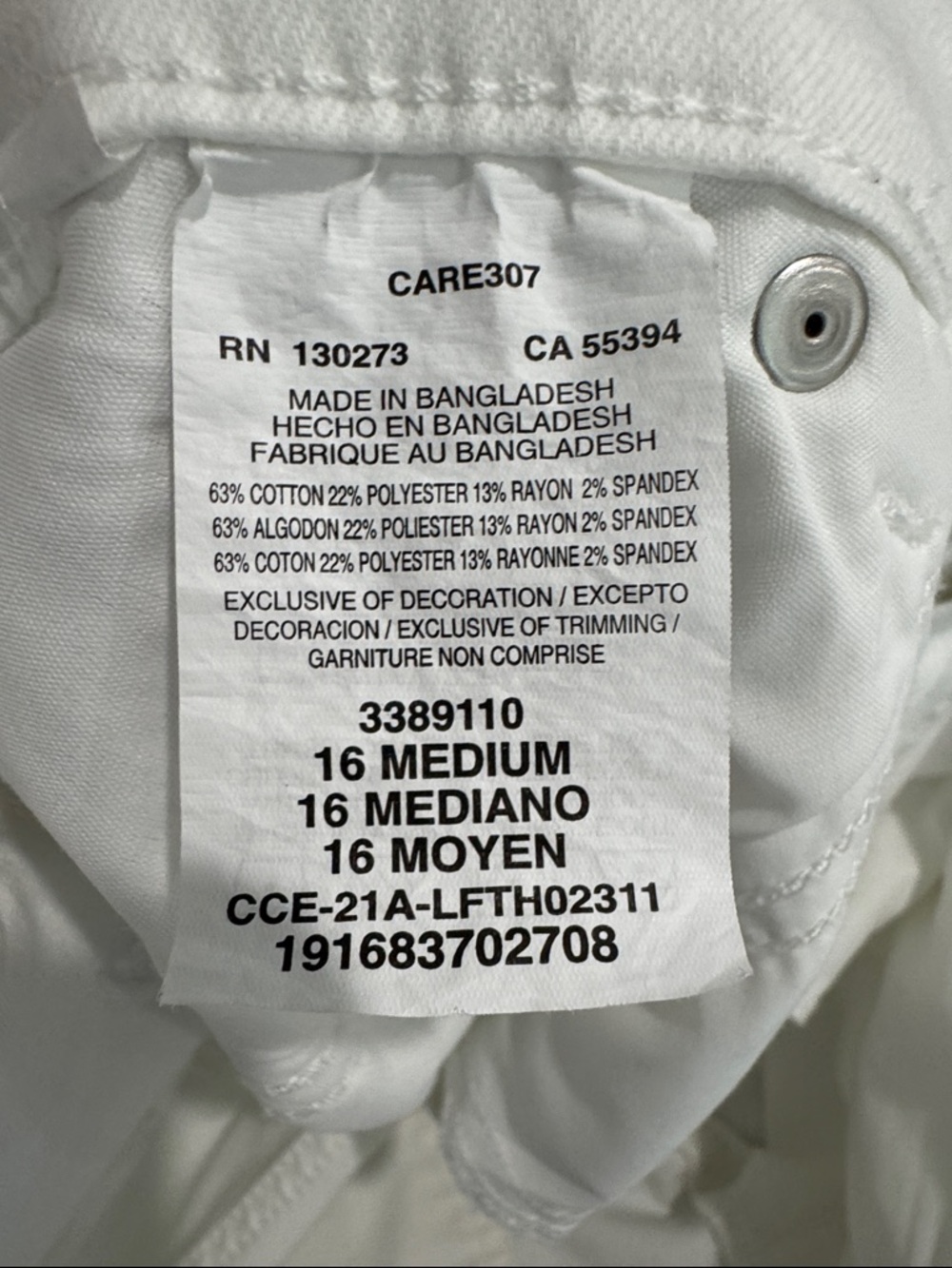 Lee White Slim Fit Sculpting Capris Jeans - Picture 6 of 8